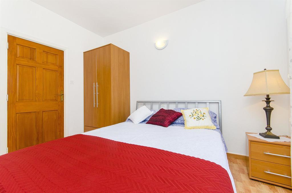 Apartments Rose Sućuraj エクステリア 写真