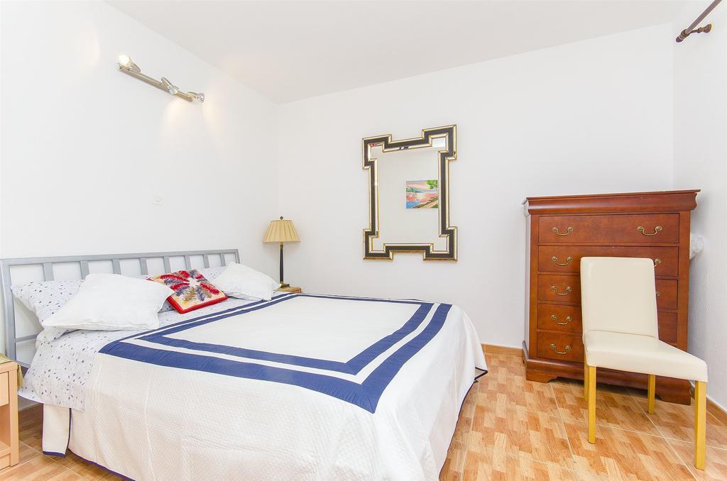 Apartments Rose Sućuraj エクステリア 写真