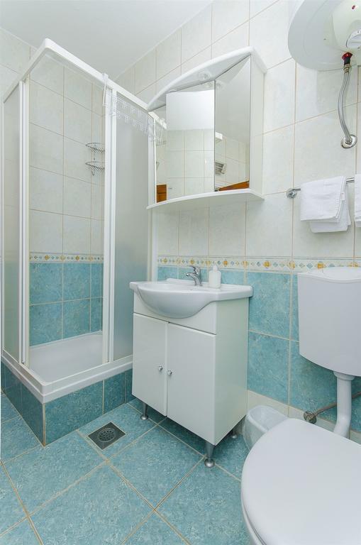 Apartments Rose Sućuraj エクステリア 写真